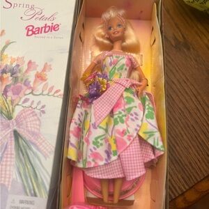 Avon 1996 Barbie Spring Petals Doll Box